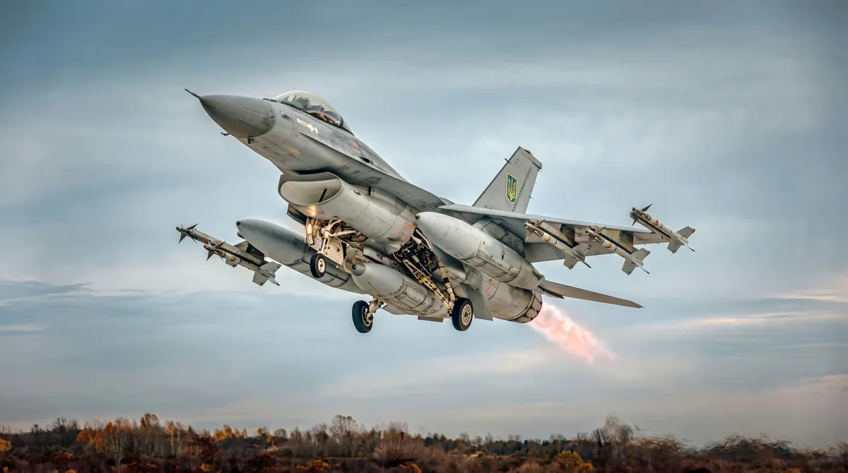 F-16 fighter jet whose cannon ammunition Denmark supplied to Ukraine