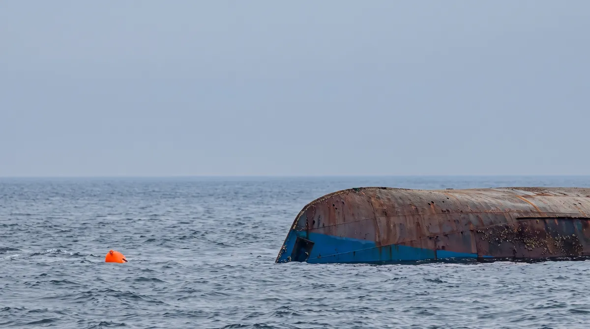 Ukrainian sailor killed as vessel Khoryv sinks near Constanța, Romania