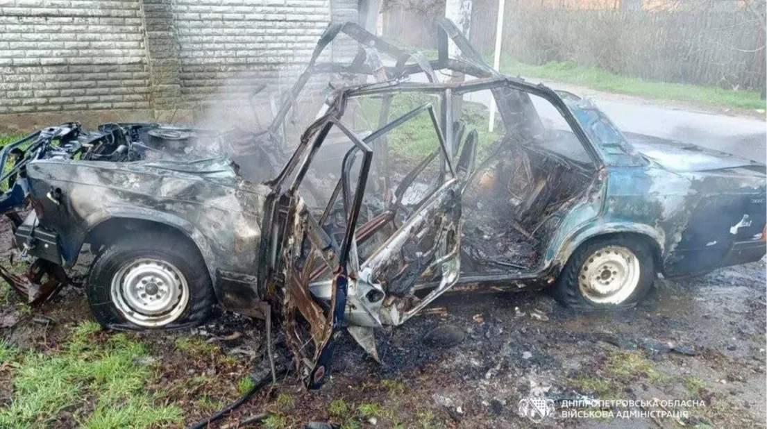 Russian FPV Drone Strikes Civilian Car in Nikopol, Leaving Three Injured
