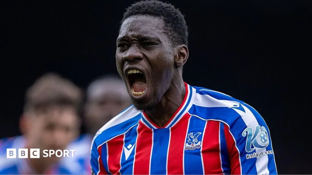 Ismaila Sarr in action for Crystal Palace