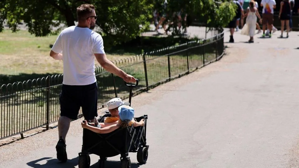UK heatwave record temperatures 35 degrees celsius July 2026