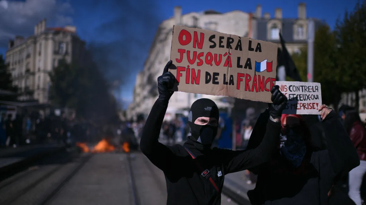 French student protest against education policy
